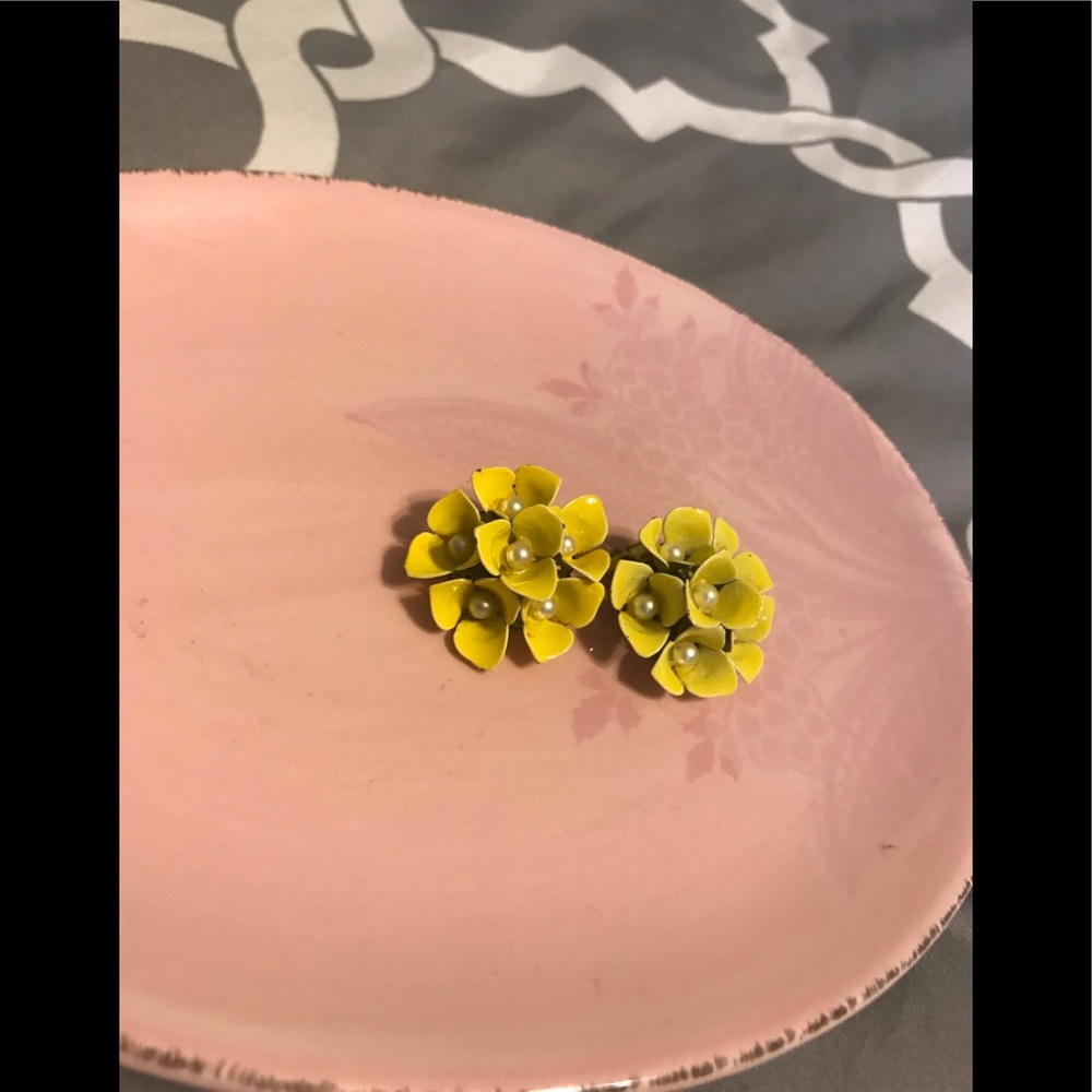 Vintage clip on earrings